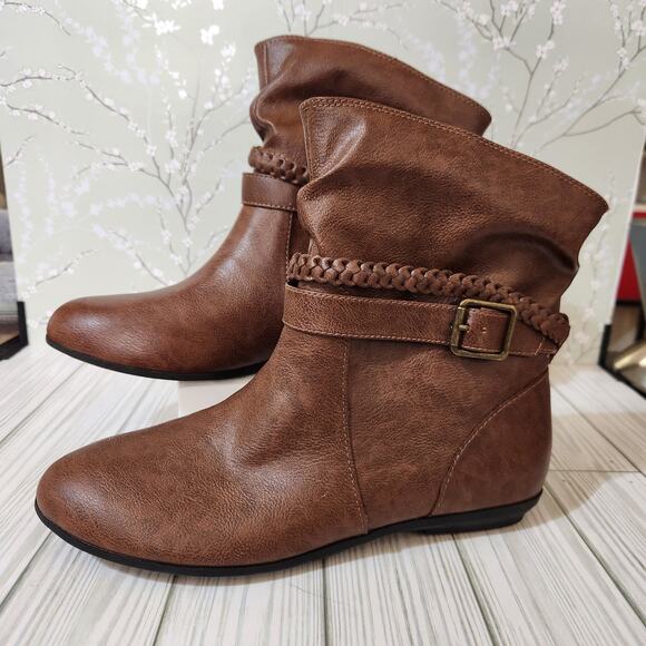 NWT American Eagle Brown Faux Vegan Leather Rachel Slouch Booties Women's 9W - Picture 1 of 9